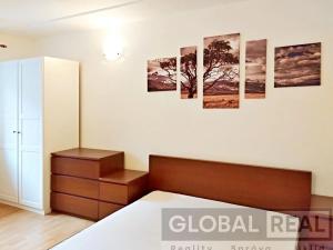 Pronájem bytu 2+kk, Jihlava, Helenínská, 61 m2