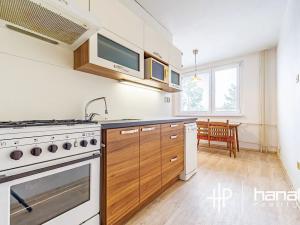 Prodej bytu 2+1, Olomouc, Řezáčova, 56 m2