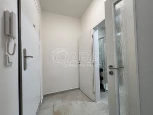 Pronájem bytu 1+kk, Praha - Holešovice, Pplk. Sochora, 25 m2