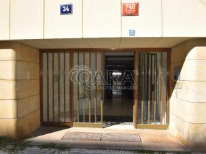 Pronájem bytu 1+kk, Praha - Holešovice, Pplk. Sochora, 25 m2
