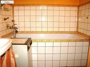 Prodej bytu 2+1, Chrudim - Chrudim III, Obce Ležáků, 53 m2