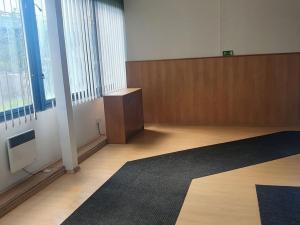 Pronájem komerční nemovitosti, Korozluky