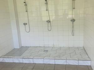 Pronájem komerční nemovitosti, Korozluky
