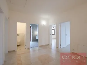 Pronájem rodinného domu, Praha - Nebušice, Nebušická, 243 m2