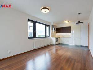 Pronájem bytu 2+kk, Praha - Dolní Chabry, Poštova, 56 m2