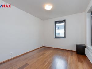 Pronájem bytu 2+kk, Praha - Dolní Chabry, Poštova, 56 m2