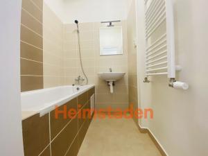 Pronájem bytu 2+1, Ostrava - Moravská Ostrava, Hrušovská, 66 m2