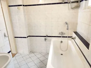 Pronájem bytu 2+1, Praha - Smíchov, U Nikolajky, 62 m2