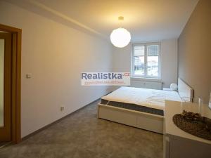 Pronájem bytu 2+kk, Plzeň, Slovanská alej, 65 m2