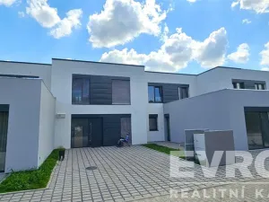 Prodej rodinného domu, Sezemice, Družstevní, 121 m2