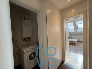 Pronájem bytu 2+kk, Praha - Libeň, Novákových, 78 m2