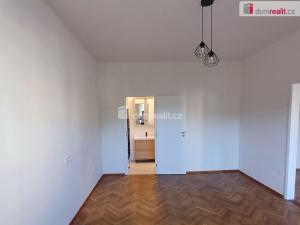 Pronájem bytu 2+1, Praha - Smíchov, Plzeňská, 71 m2