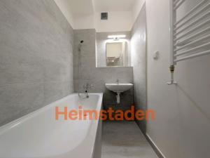 Pronájem bytu 2+1, Ostrava - Poruba, Hlavní třída, 63 m2