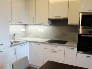 Pronájem bytu 1+kk, Praha - Stodůlky, Mukařovského, 30 m2