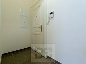 Pronájem bytu 1+kk, Praha - Nové Město, Legerova, 30 m2