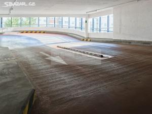 Pronájem garážového stání, Praha - Vysočany, Pešlova, 14 m2