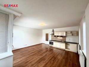 Prodej bytu 1+kk, Velký Osek, U hřiště, 39 m2
