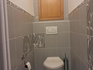 Pronájem bytu 3+kk, Praha - Michle, Třeboňská, 67 m2