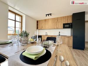 Prodej bytu 1+kk, Horní Blatná, náměstí Sv. Vavřince, 31 m2