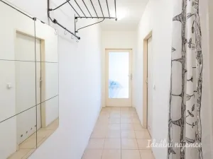 Pronájem bytu 2+kk, Praha - Vysočany, Skloněná, 44 m2