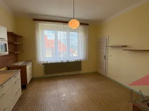 Prodej bytu 3+1, Klatovy - Klatovy V, Plánická, 128 m2