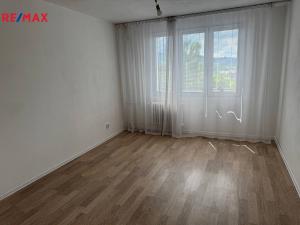 Prodej bytu 2+1, Sokolov, Slavíčkova, 60 m2