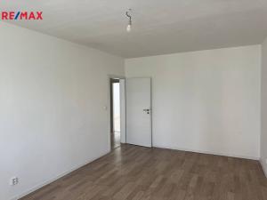 Prodej bytu 2+1, Sokolov, Slavíčkova, 60 m2