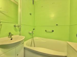 Pronájem bytu 2+1, Krnov - Pod Bezručovým vrchem, I. P. Pavlova, 60 m2