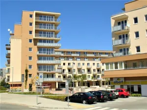 Pronájem kanceláře, Praha - Hostivař, náměstí Přátelství, 1 m2