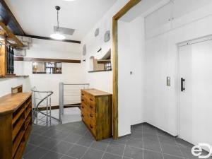 Pronájem ubytování, Jablonec nad Nisou, U Lesního divadla, 2930 m2