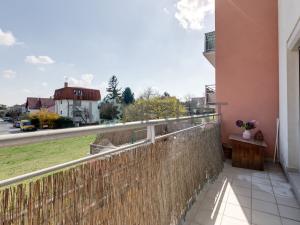 Prodej bytu 2+kk, Praha - Suchdol, Holubí, 43 m2