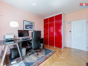 Prodej bytu 3+1, Sokolov, Švabinského, 82 m2