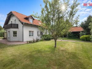 Prodej rodinného domu, Záryby, 200 m2