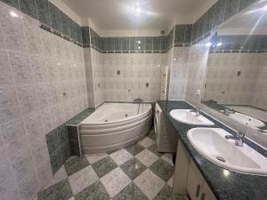 Pronájem bytu 3+kk, Praha - Střešovice, Parléřova, 110 m2