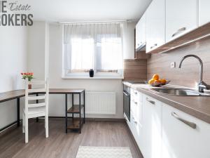 Prodej ubytování, Praha - Miškovice, Všetatská, 172 m2