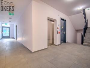 Prodej bytu 3+kk, Praha - Vysočany, Spojovací, 82 m2