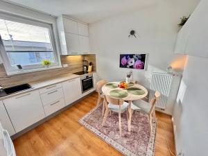 Prodej bytu 2+1, Nová Ves, Nad Obcí, 49 m2