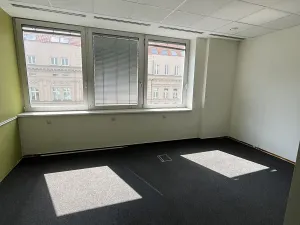 Pronájem kanceláře, Praha - Smíchov, Plzeňská, 356 m2