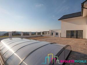 Prodej vily, Větrušice, 250 m2