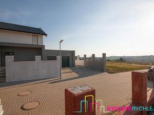 Prodej vily, Větrušice, 250 m2