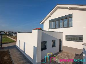 Prodej vily, Větrušice, 250 m2