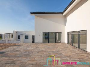 Prodej vily, Větrušice, 250 m2