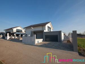 Prodej vily, Větrušice, 250 m2