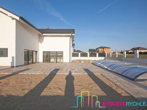 Prodej vily, Větrušice, 250 m2
