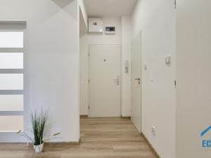 Prodej bytu 3+1, Praha - Vršovice, Vršovická, 77 m2