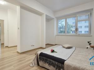 Prodej bytu 3+1, Praha - Vršovice, Vršovická, 77 m2