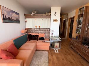 Pronájem bytu 1+kk, Praha - Troja, U Pentlovky, 38 m2