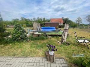 Prodej zahrady, Lednice, 2031 m2