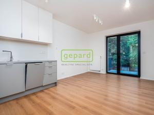 Prodej bytu 1+kk, Praha - Kobylisy, Pakoměřická, 27 m2