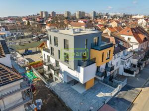 Prodej bytu 1+kk, Praha - Kobylisy, Pakoměřická, 27 m2